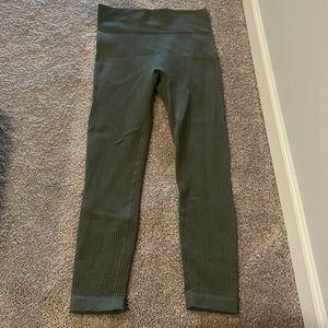 Maurices Green ribbed leggings size medium